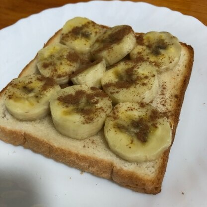 サクサクトーストと　とろっとしたバナナの食感が　最高です。